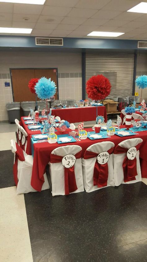 Dr Seuss Table Decorations, Senior Serve Table Themes, Senior Serve Table Ideas, Senior Serve Table, Oscar Ideas, Dr Seuss Game, Dr Seuss Party Decorations, Grad Brunch, Twin Baby Shower Theme