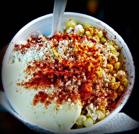 platillos mexicanos esquites Elote Preparado, Elote Corn, Elote Recipe, Mexican Treats, Mexican Snacks, Pregnancy Cravings, Popular Snacks, Cheese Salad, Mexican Food Recipes Authentic