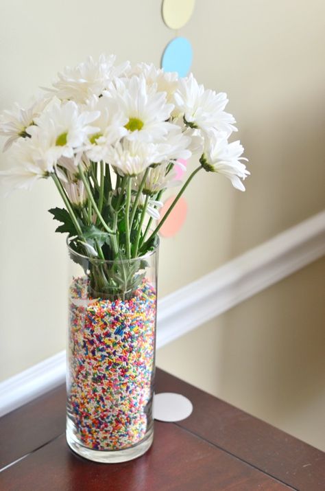 Sprinkle Flower Centerpiece, Sprinkled With Love Cake, Baby Sprinkle Donut Theme, Sprinkle Themed Baby Sprinkle, Baby Sprinkle Themes Girl, Sprinkle Theme Party, Donut Sprinkle Shower Baby, Donut Themed Baby Shower Ideas, Sprinkle Theme Baby Shower Ideas