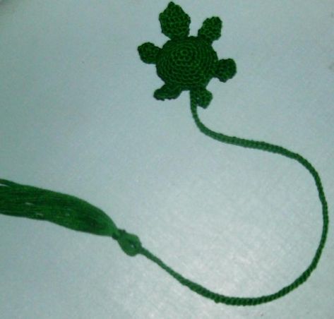 Turtle Bookmark, Crochet Patterns Free Women, Bookmark Crochet, Crochet Bookmark Pattern, Crochet Bookmark, Crochet Book, Crochet Turtle, Green Crochet, Crochet Thread