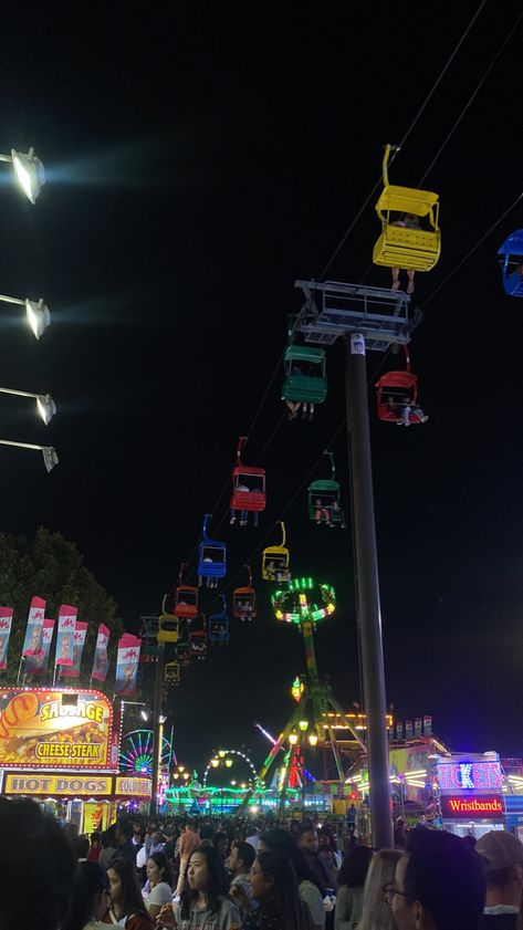 A picture of the crowded NC State Fair. Nc State Fair, State Fair Aesthetic, October Girl, Fall Fair, Autumn Fair, Fair Rides, Country Summer, Fun Fair, Georgia State