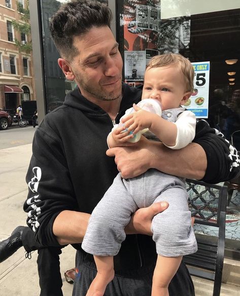 Jon Bernthal Punisher, John Bernthal, Leonardo Dicaprio Girlfriend, Punisher Artwork, Shane Walsh, Frank Castle Punisher, Holding A Baby, Frank Castle, Jon Bernthal