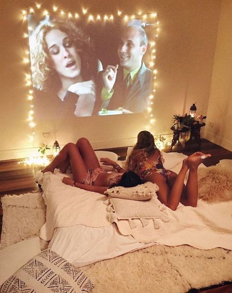 How To Have The Perfect Movie Night At Home Perfect Movie Night, Hangout Room, Projector Screen, Slumber Parties, Teen Bedroom, Dream Rooms, Dream Bedroom, New Room, Dream Room