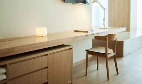 Muji Style Interior, Muji Interior, Muji Hotel, Japanese Interior Design Modern, Hotel Bedroom Design, Muji Home, Japanese Home Decor, Hotel Room Design, Japanese Interior Design