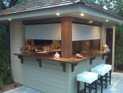 He-Shed, She-Shed, Bar-Shed: The Rise of the Custom Hobby Shed | Homestead Structures Landscaping Garage, Backyard Bar Shed, Shed Bar Ideas, Backyard Entertaining Area, Diy Outdoor Bar, Bar Shed, Pub Sheds, Outdoor Patio Bar, Backyard Gazebo