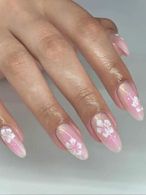 Nail Design Gold, Beachy Nails, Summer Nails 2024, Girly Acrylic, Summery Nails, Girly Acrylic Nails, Casual Nails, Purple Nail, Vacation Nails