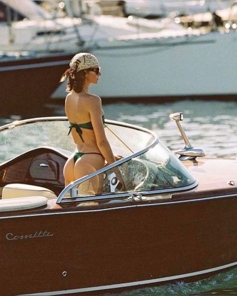 Vintage Boats, Cool Boats, Vanessa Mooney, Lake Pictures, Classic Boats, Yacht Boat, Sailing Yacht, Speed Boats, Wooden Boats