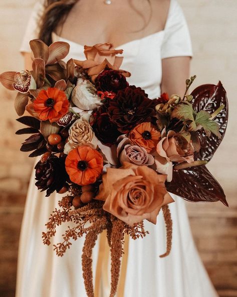 los angeles wedding planner on Instagram: “You are going to want to save this one. Gosh I love a good bouquet and @thelittlebranch killed it with this one. 📸 @wearemattandjess…” Autumn Wedding Flowers, Deep Purple Wedding, Classic Wedding Flowers, Small Wedding Bouquets, Fall Wedding Bouquet, Cascading Wedding Bouquets, Winter Wedding Bouquet, Most Popular Flowers, Bridesmaid Bouquets