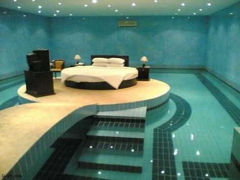 Crazy rooms - can you imagine having the money, and square footage to do this? What a fabulous dream space. Pool Bedroom, Design Ložnic, Bedroom Design Modern, Luxury Bedroom Design, Design Exterior, Awesome Bedrooms, Recycled Crafts, Cool Pools, Dream Rooms