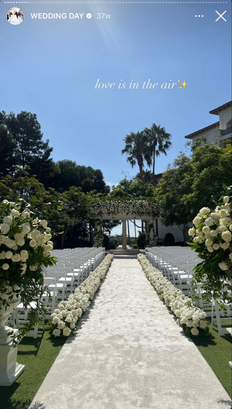 Wedding Isles, Wedding Aisle Decorations, Wedding Venue Decorations, White Wedding Flowers, Wedding Arrangements, Wedding Aisle, Wedding Flower Arrangements, Ceremony Decorations, Wedding Pics