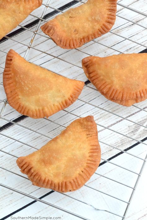 There's nothing better than taking a big of a flaky warm fried peach pie on those hot summer days, and this recipe for Southern Fried Peach Hand Pies is sure to be just the thing you need to make your summer extra sweet! #CreateWithOil #ad Easy Fried Pies Simple, Fried Fruit Pies Easy, Southern Fried Peaches, Peach Fried Pies Easy, Fried Apple Or Peach Pies, Fried Pies Recipe, Fried Peach Pies, Fried Hand Pies, Chess Pie Recipe