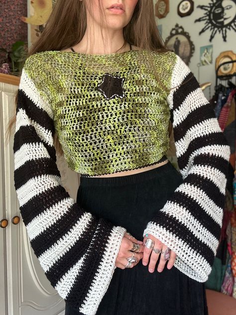 crochet sweater crochet tutorial hannah drapinski funky art funky crochet unique crochet crochet projects knit Alt Crochet Sweater, Unique Crochet Sweater, Funky Crochet Sweater, Cool Crochet Clothes, Halloween Sweater Crochet, Crochet Alternative Clothing, Star Sweater Crochet, Creative Outfits Unique, Crochet Swirl Pattern