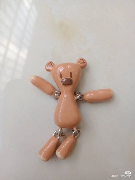 Clay Teddy, Clay Keychain, Diy Air Dry Clay, Sculpture Art Clay, Tanah Liat, Clay Diy Projects, Clay Crafts Air Dry, Cute Polymer Clay, Cute Clay