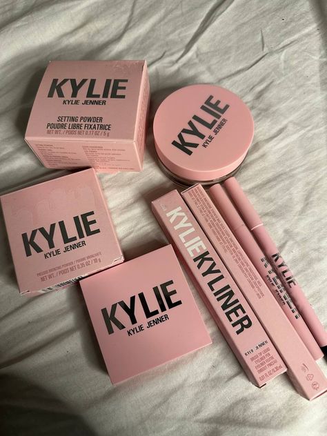 Subliminal Manifestation, Kylie Jenenr, Kylie Products, Lalala Girl, Kyle Cosmetics, Kylie Jenner Cosmetics, Female Products, Kylie Makeup, Kylie Jenner Lips