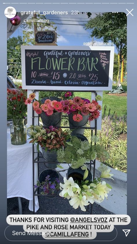 Flower Bar Farmers Market, Flower Display Stand Farmers' Market, Produce And Flower Stand, Flower Shop Grand Opening Ideas, Walk In Flower Cooler, Floral Booth Display, Flower Bar Pricing, Flower Sale Stand, Flower Market Set Up