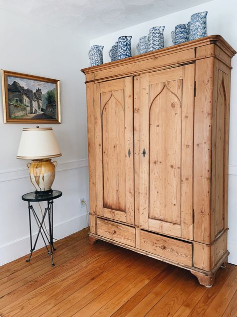 Gorgeous bleached pine armoire with a collection of blue sponge ware kellyelko.com Antiques And Modern Decor, Kitchen Armoire, Armoire Decor, Armoire Diy, Living Room Armoire, Pine Wardrobe, Wooden Armoire, Raw Wood Furniture, Vintage Armoire