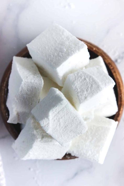 Homemade Marshmallows Without Corn Syrup, Maple Syrup Marshmallows, Home Made Marshmallows Recipe, Recipe For Marshmallows, Marshmallow Recipe Without Corn Syrup, Easy Marshmallow Recipe, Marshmallow Homemade, Diy Marshmallows, Home Made Marshmallows