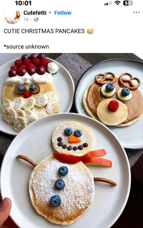 Christmas Pankaces Ideas, Christmas Tree Pancakes, Pancake Decoration Ideas, Christmas Breakfast Ideas For Kids, Snowman Pancakes, Santa Pancakes, Christmas Song Trivia, Christmas Snacks Easy, Classroom Holiday Party