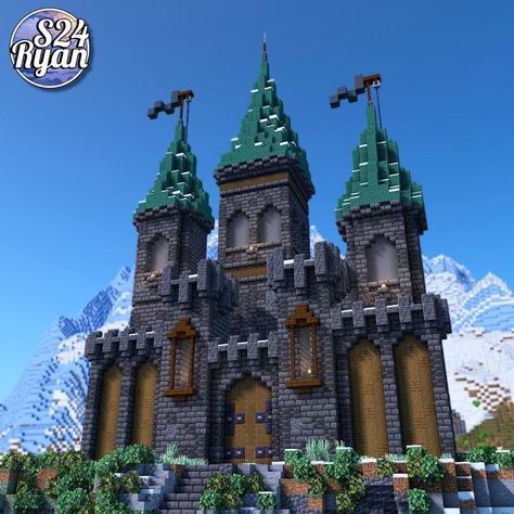 Minecraft Medium Castle, Minecraft Castle Details, Castle Designs Minecraft, Minecraft Castle Keep, Castles In Minecraft, Deep Slate Castle Minecraft, Minecraft Castle Roof, Simple Minecraft Castle, Minecraft Nether Castle