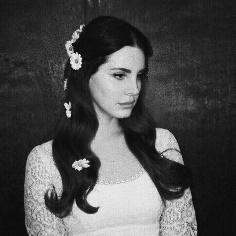 Ride Lana Del Rey, Lana Del Rey Pictures, Live Laugh Lana, Rey Aesthetic, Lana Del Rey Aesthetic, Lana Del Rey Love, Lana Del Rey Vinyl, Lana Rey, Hallowen Costume