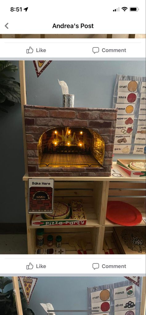 Preschool Pizza Dramatic Play, Cardboard Restaurant For Kids, Pizzaria Dramatic Play, Diy Kids Restaurant, Diner Dramatic Play, Kids Play Restaurant, Preschool Kitchen Center, Restaurant Theme Preschool, Pizza Role Play