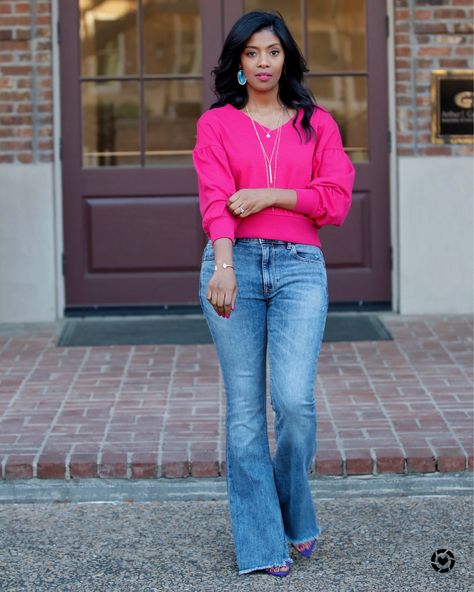 Pink Peplum Top Outfit, Jeans With Pink Top, Hot Pink Cardigan Outfit, Hot Pink Top Outfit, Blue Jeans Outfit Summer, Spring Outfits With Jeans, Pink Blouses Outfit, Easy Spring Outfits, White Jeans Outfit Summer