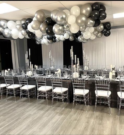 30th Birthday Ideas For Husband, Silver Anniversary Decorations, 30th Birthday Dinner Party, Birthday Ideas For Husband, 30th Birthday Dinner, 65th Birthday Party Ideas, 30th Birthday Ideas, 18th Party Ideas, Black Party Decorations