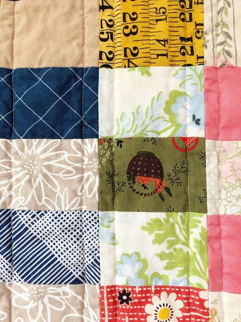 Coin Quilt, Stamp Quilt, Crocheted Blankets, Postage Stamp Quilt, Quilting Board, Scrappy Quilt Patterns, Scrap Quilt Patterns, Scrap Quilt, Beginner Sewing