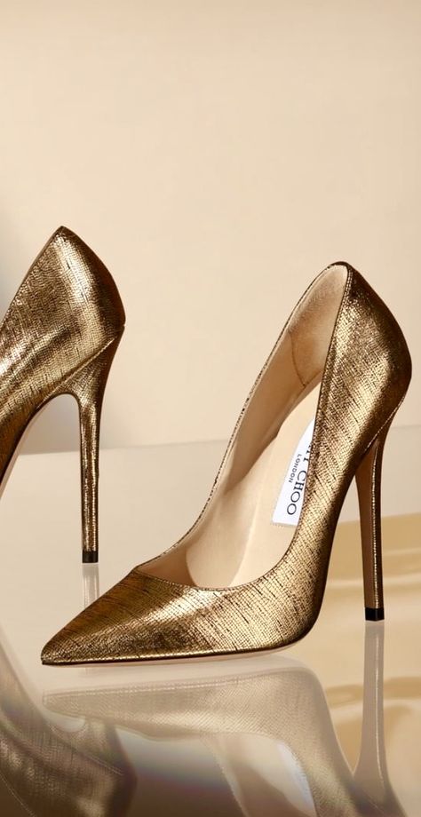 Gold High Heels, Black Stiletto Heels, Cute Shoes Heels, Shoes Heels Classy, Jimmy Choo Heels, Stunning Shoes, Fancy Shoes, Stiletto Shoes, Kinds Of Shoes