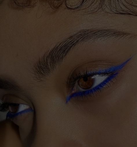 Blue Eyeliner, Blue Roses, Eyeliner, Makeup, Blue, Make Up