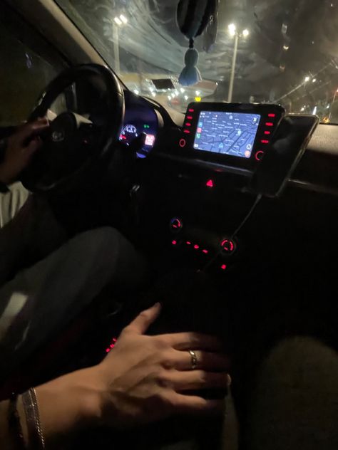 Couple In Car, Dream Dates, Inside Car, Night Couple, Late Night Drives, My Kind Of Love, Fake Pictures, Princess Aesthetic, Foto Ideas Instagram