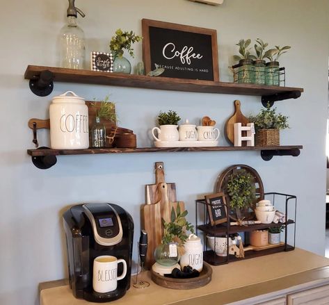 How to Create the Perfect Airbnb Coffee Station Your Guests Will Love | Floorspace Living Room Bar Ideas, Coffee Bar At Home, Bar At Home, Small Apartment Bathroom, Tea Display, Coffee Bar Ideas, Tea Station, Coffee Supplies, Cool Coffee