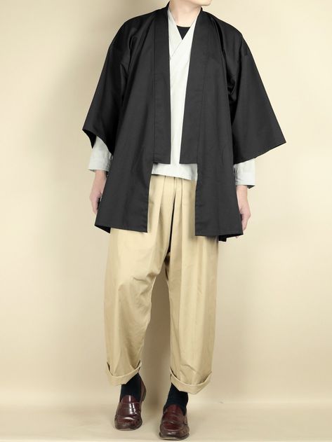 Modern Japanese Outfit Men, Japanese Formal Wear Men, Men Kimono Street Style, Modern Kimono Men, Male Japanese Fashion, Modern Hanfu Men, Modern Kimono Fashion, Kimono Street Style, Modern Japanese Fashion