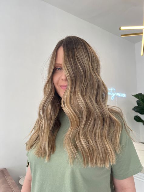 Soft Baylage Brown Hair, Balayage Hair Updo, Soft Blended Balayage, Seamless Blonde Balayage, Sandy Blonde Hair Balayage, Warm Toned Balayage, Seamless Balayage, Beige Balayage, Natural Balayage