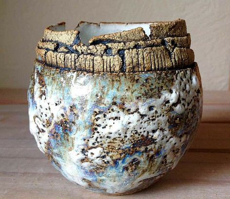 Textured Ceramics, Ceramic Art Sculpture, Organic Ceramics, Ceramic Texture, Sculptures Céramiques, Raku Ceramics, Ceramic Artwork, Raku Pottery, Pottery Crafts