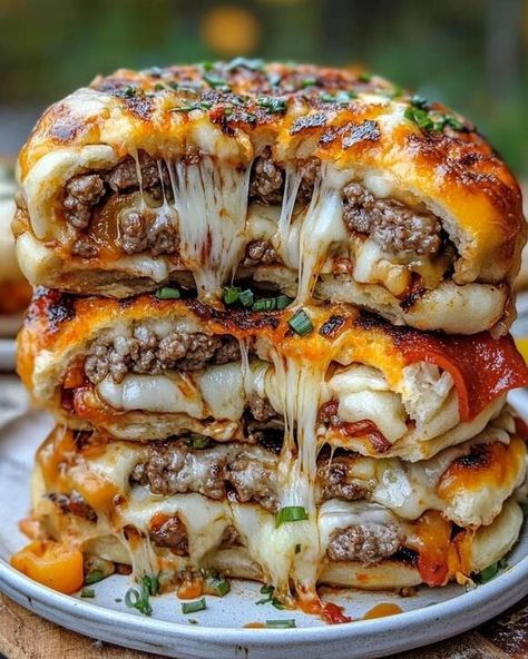 Crockpot Pizza Burgers: The Ultimate Burger Transformation - NewsBreak Pizza Burger Pie, Crockpot Pizza, Ultimate Burger, Pizza Burger, Well Cover, Corn Casserole Recipe, Pizza Burgers, Corn Casserole, Hamburger Buns