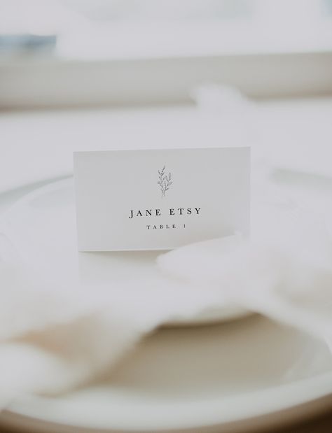 Simple Place Cards Wedding, Simple Table Name Cards, Wedding Table Names Cards, Table Card Wedding, Modern Place Cards, Name Cards Wedding Table, Placement Cards Wedding, Placecards Wedding Table, Unique Place Cards Wedding