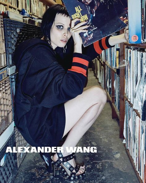 juventud y subculturas en la nueva campaña de alexander wang - i-D Alice Glass, Crystal Castles, Fashion Layout, Wedding Cakes Vintage, Kaia Gerber, Fashion Advertising, Fashion Images, Work Looks, Spring Summer 2016