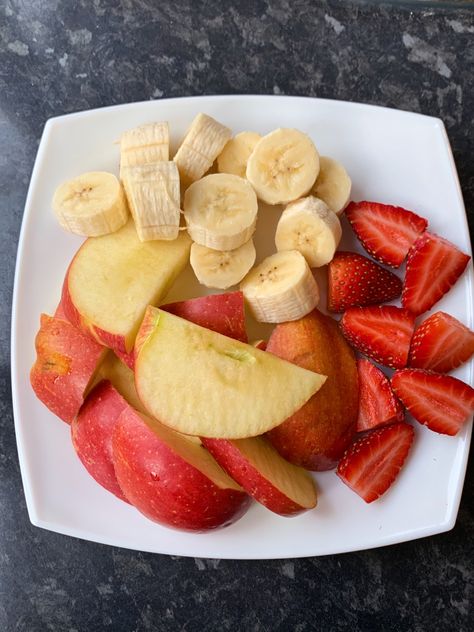 Girl Lunch, Healthy Fruit Snacks, Dip Workout, Healthy Lunch Snacks, Health Facts Food, Healthy Food Menu, Healthy Fruit, Visual Board, Healthy Homemade Recipes