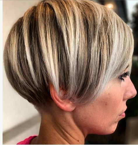 Short Hair Foils, Pixie Bob With Highlights, Shot Hair Cuts, Blonde Dimensional Hair, Longer Fringe, Shaved Blonde, Dimensional Hair, Blonde Pixie Bob, Pixie Blonde