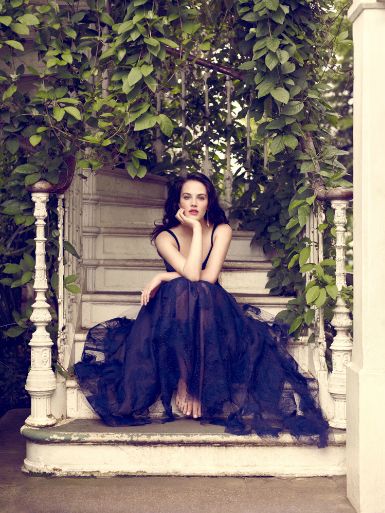 The ladies of Downton Abbey grace the pages of the most recent Vogue UK in photographs by Jason Bell. Prom Photo Ideas, Prom Picture Ideas, Lady Sybil, Jessica Brown Findlay, Prom Picture Poses, Vogue Photoshoot, Prom Picture, Prom Photoshoot, Jessica Brown