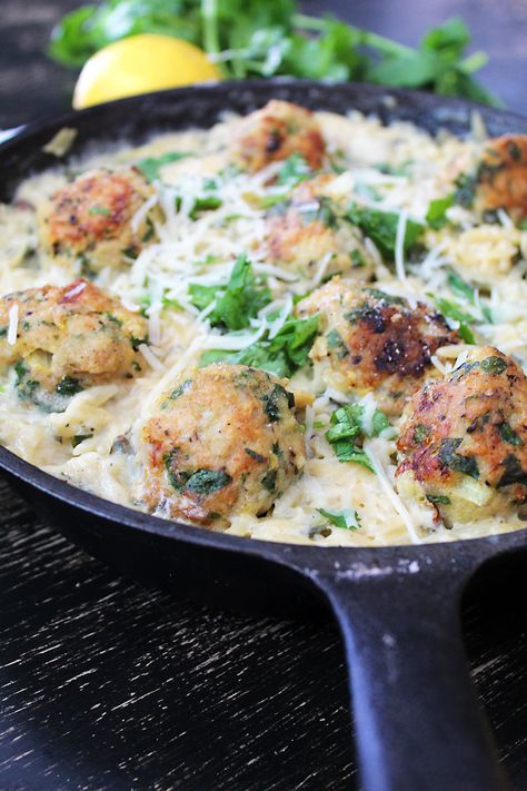 Parmesan Spinach Orzo with Chicken Meatballs – The Mixed Menu Orzo And Meatballs, Orzo With Chicken, Creamy Orzo Pasta, Spinach Feta Chicken, Orzo Spinach, Spinach Orzo, Parmesan Spinach, Creamy Parmesan Chicken, Creamy Orzo