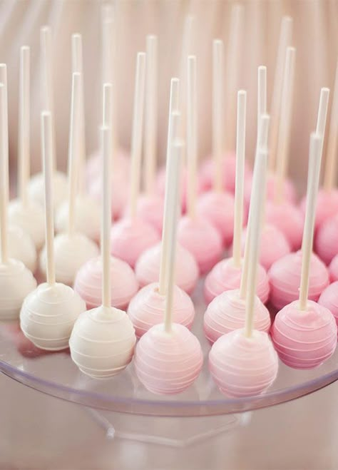 Spring Soiree, Pastel Desserts, Pink Cake Pops, Dessert Bakery, Cake Pop Displays, Cakes To Make, Chocolate Dipped Oreos, Pastel Cakes, Baby Shower Cake Pops