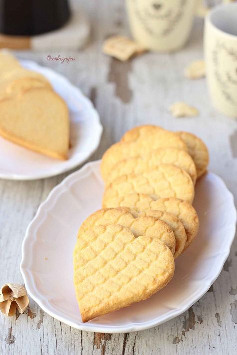 Galletas danesas sin gluten: perfectas para decorar - Con las zarpas en la masa Cracker Cookies, Gluten Free Desserts, Sin Gluten, Gluten Free Dairy Free, Sans Gluten, Gluten Free Recipes, Sweet Recipes, Dairy Free, Biscuits