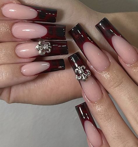 Maroon Acrylic Nails, Vampy Nails, Christmas Nails Ideas, Horror Nails, Acrylic Nail Shapes, Maroon Nails, Punk Nails, Cute Toe Nails, Gel Nails Diy