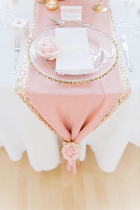 MERRY BRIDES — Blush Pink And Gold Wedding Decor Rose Gold Quinceanera Decorations, Rose Gold Centerpiece, Wedding Table Pink, Rose Gold Table, Table Rose, Baby Shower Table Decorations, Gold Centerpieces, Quinceanera Decorations, Pink And Gold Wedding