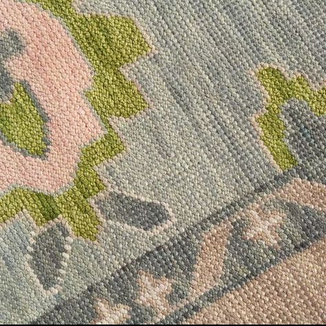 m i n i s | Trout House Rugs Modern Turkish Rug, Accent Colors For Gray, Antique Oushak Rugs, Living Room Area Rugs, Rug Blue, Oushak Rugs, Turkish Oushak Rugs, Rugs And Carpet, Gray Background