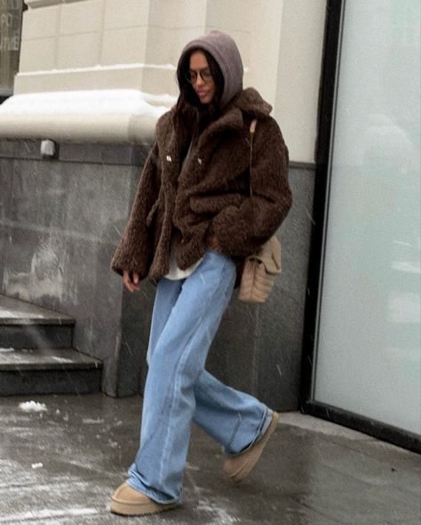 Latest Winter Fashion, Fur Coat Outfit, Trendy Coat, Chic Winter Outfits, Stylish Winter Outfits, Cold Weather Fashion, Trendy Fall Outfits, Outfit Trends, Winter Fits