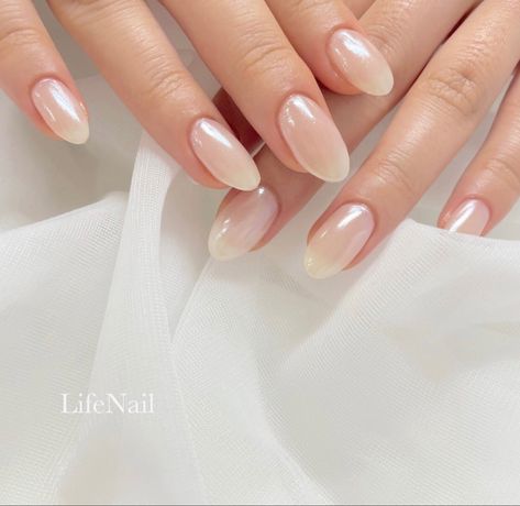 Almond Nails Clear, Cleaning Nails, Magical Nails, Salad Fingers, Nails Clear, Goddess Makeup, Wedding Nail Art, Plain Nails, Short Almond Nails