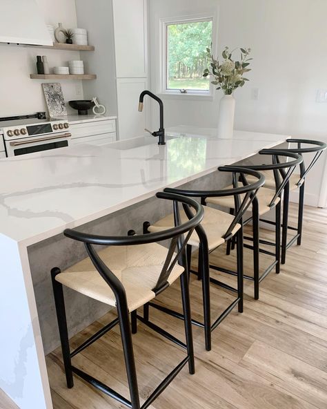 Wishbone Counter Stool Kitchen, Wishbone Bar Stools, Wishbone Bar Stool Kitchen, White Kitchen Black Bar Stools, Black Island Chairs, Wishbone Bar Stool, Kitchen Barstool Ideas, Black Bar Stools Kitchen Island, Black Bar Stools Kitchen